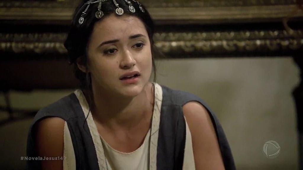Temina sofre em cena da novela de Jesus 