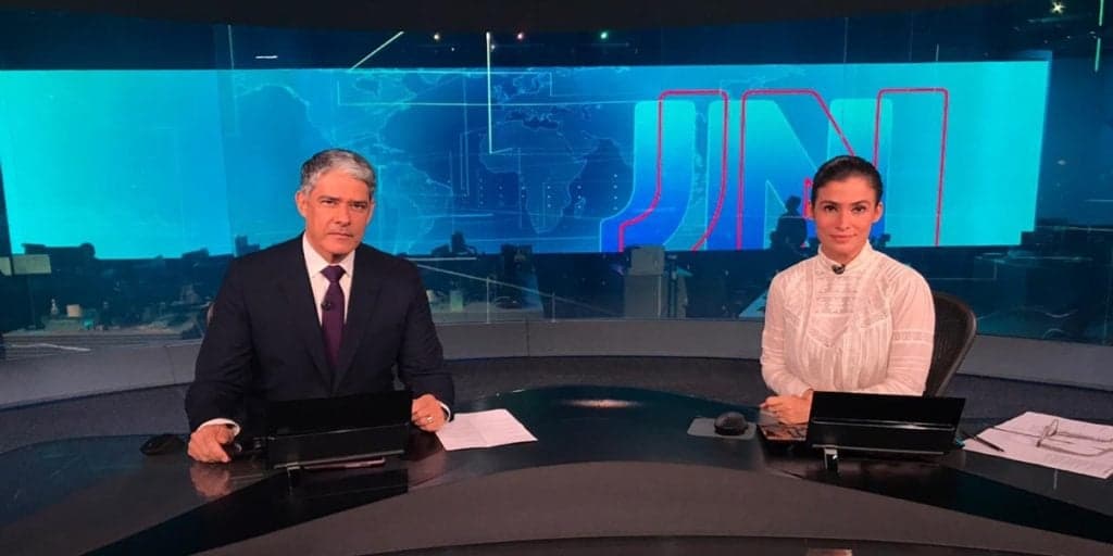 William Bonner oficializa saída da Globo, Renata quebra protocolo e escracha verdade diante do público: “Vai mesmo”