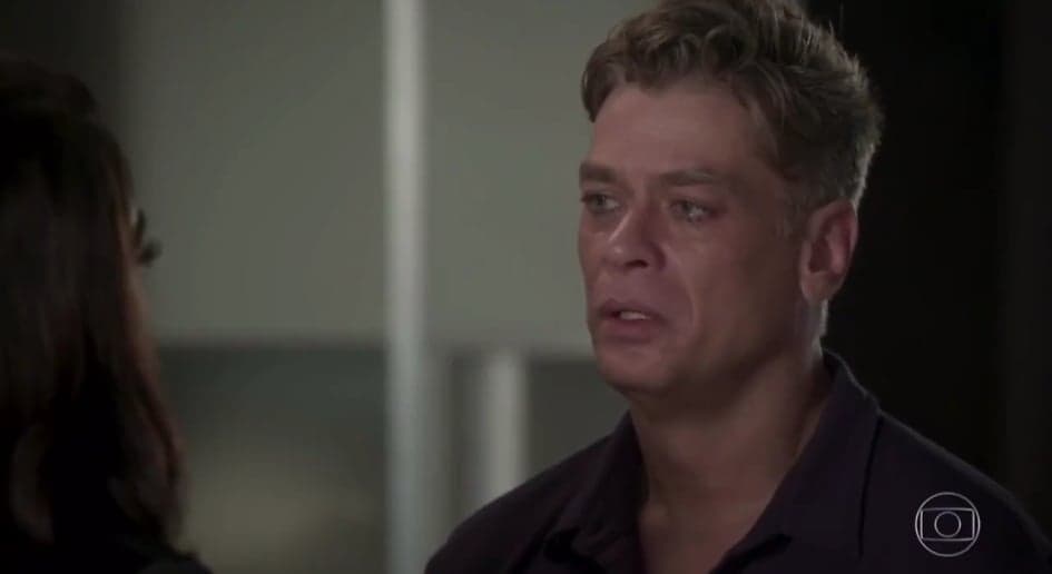 Totalmente Demais: Com maldade exposta, Arthur chora e implora o perdão de Eliza