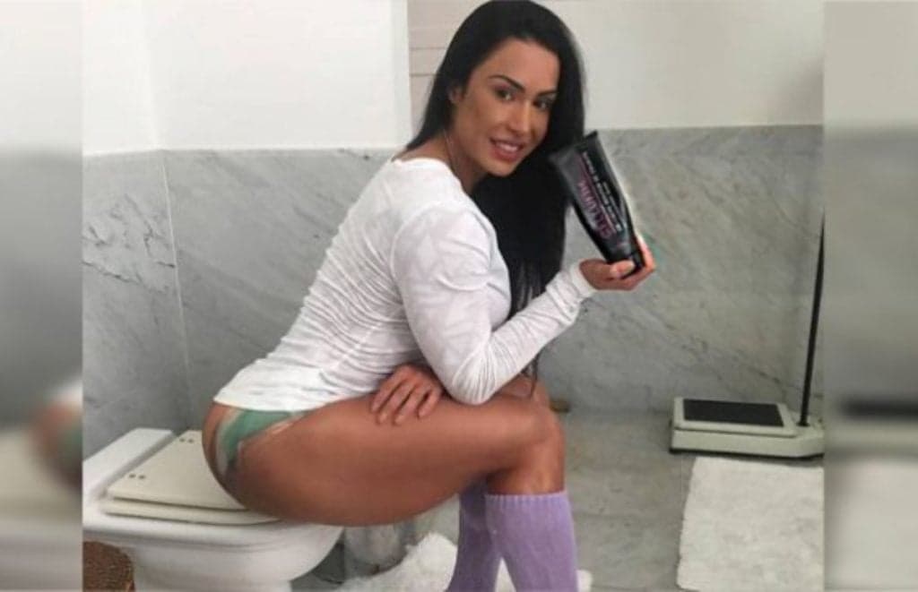 Gracyanne Barbosa lança produtos para o intestino após sufoco no banheiro e virar caso de polícia: "Travada"