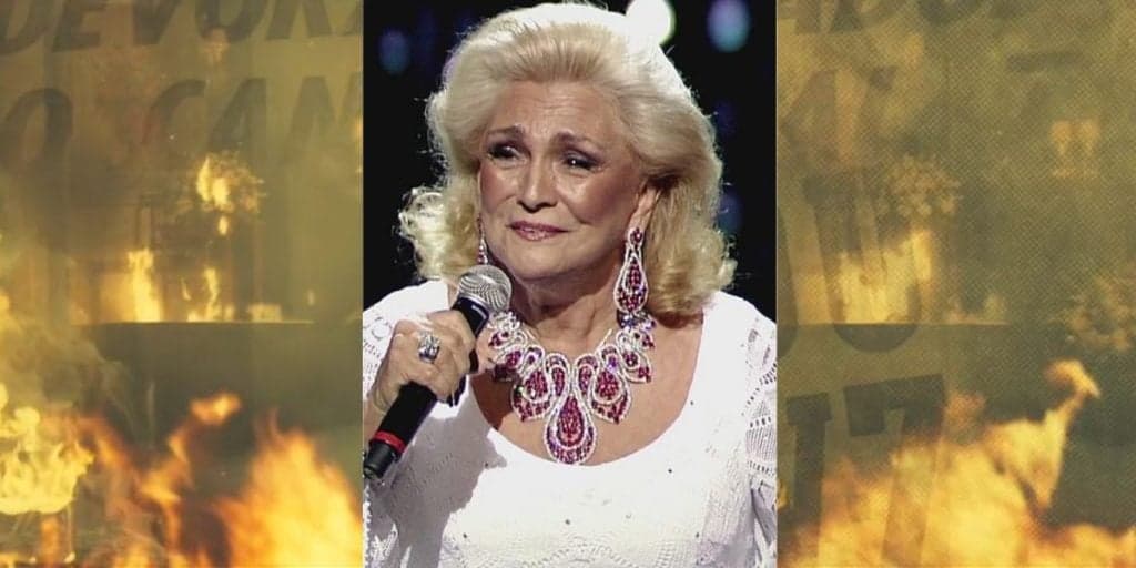 Surreal! Hebe tem voz ouvida por milhões na TV e estúdio da Record pega fogo de modo macabro: "Foi ela"