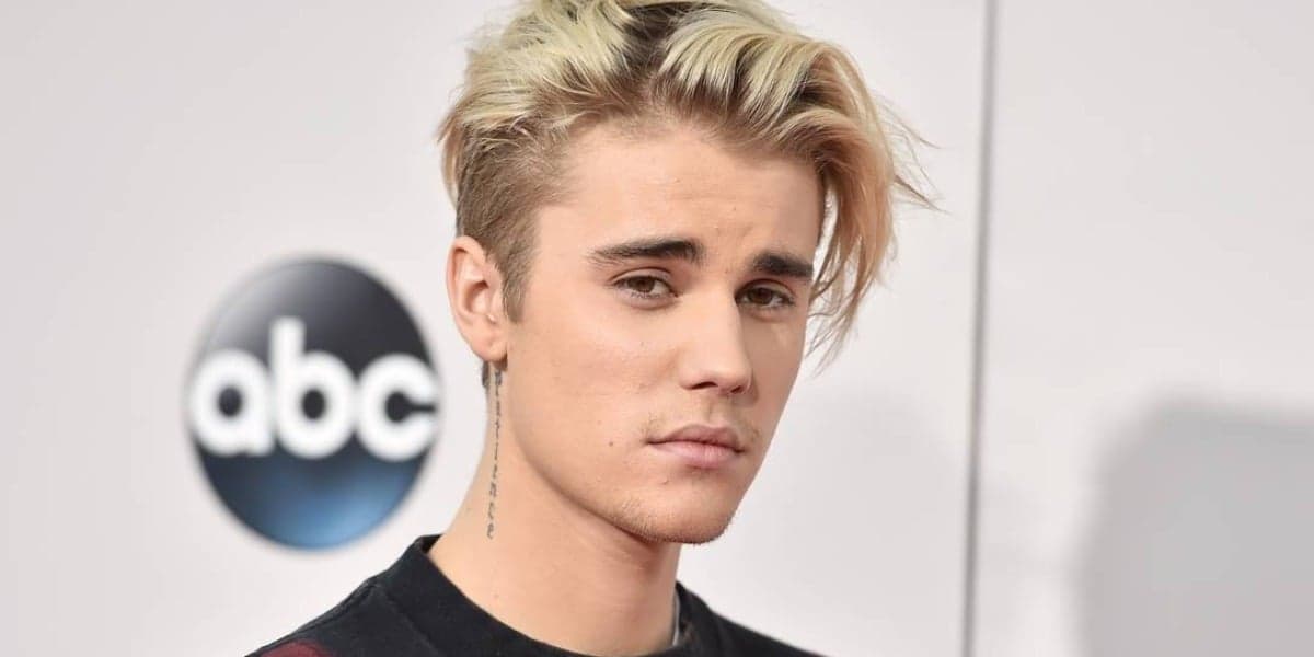 Justin Bieber briga com Hailey Baldwin e se reaproxima de Selena Gomez (Foto: Reprodução)