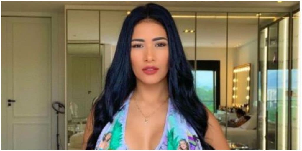 Simaria posa com biquíni cavado, joga bumbum pro alto e leva marmanjos ao delírio: "Meu Deus"