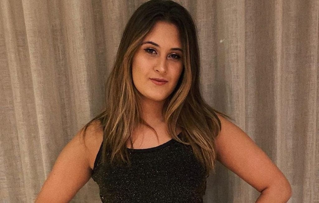 Bia Bonemer, filha de Fátima, detona relação lésbica, surge ao lado de parceira e confirma: "Passamos tantas coisas"