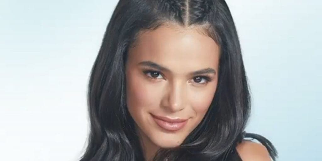 Bruna Marquezine, sem contrato com a Globo, fecha acordo com outra emissora e vira apresentadora