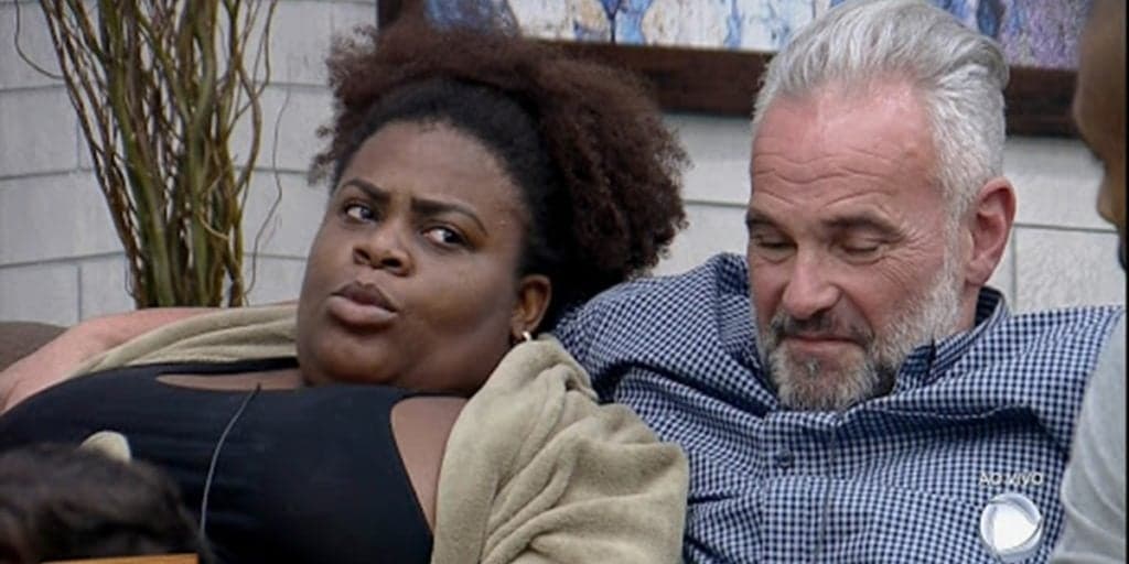 A Fazenda 12: Jojo Todynho tem ménage com Mateus cogitado e Luiza Ambiel interfere: "Vamos parar com essa palhaçada"