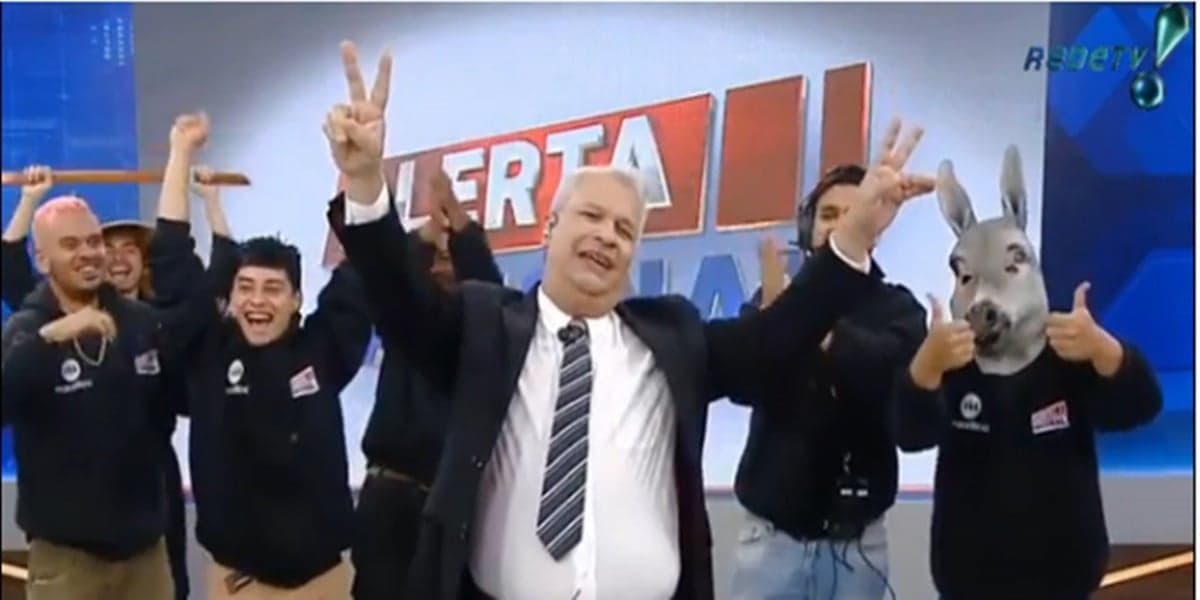 RedeTV: Sikêra Jr pegou público de surpresa com anuncio (Foto: Reprodução) RedeTV: Sikêra Jr pegou público de surpresa com anuncio (Foto: Reprodução)