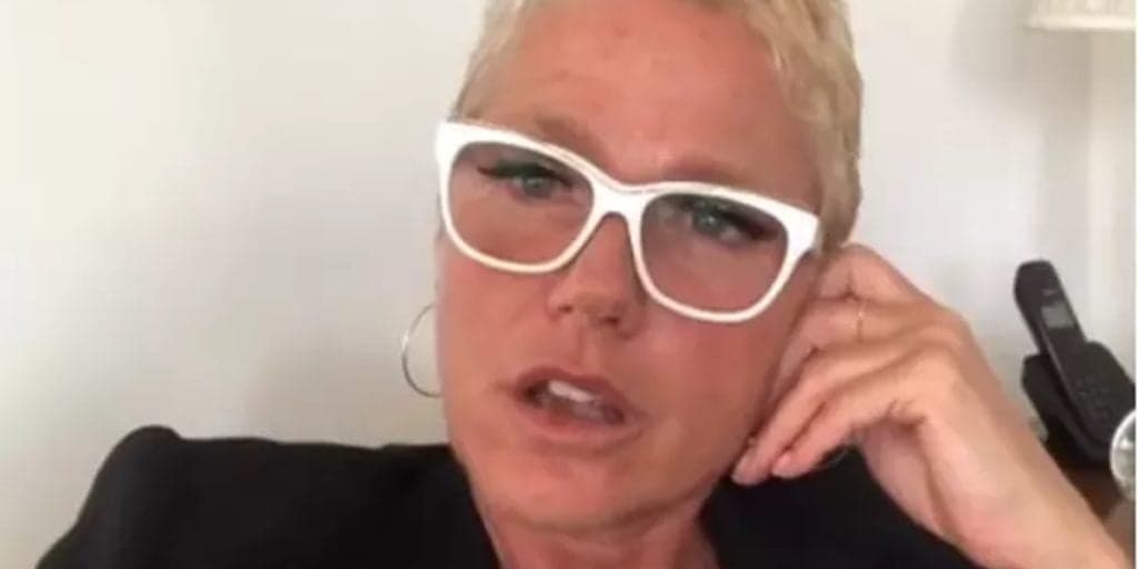 Xuxa entra em bate-boca, destrói cantora e desce do salto, mesmo trabalhando para a Record: "Não se cale"