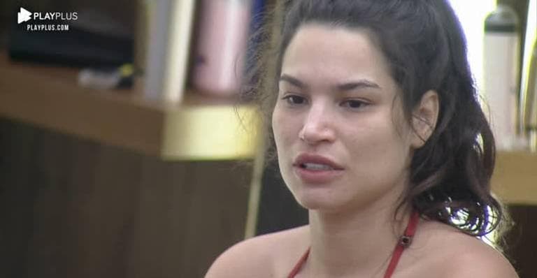 A Fazenda 12: Raissa, após surto e agressão, detona fã-clubes e aponta celebridades do jogo: "Só pelo nome vai ficando"