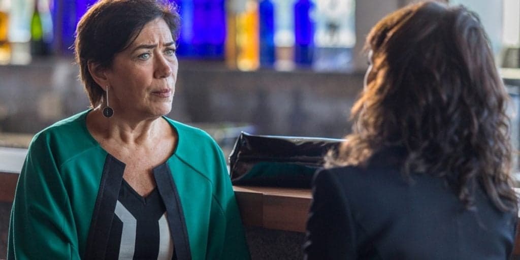 A Força do Querer: Irene, após rejeição de Silvana, faz grave ameaça a mulher de Eurico: "Várias provas contra você"