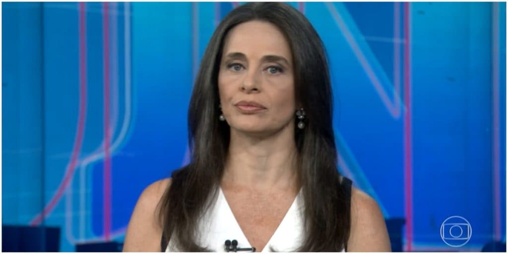 Ex-âncora do Jornal Nacional é acusada de roubo, recebe ligação na Globo e expõe saia justa: "Chefe me chamou"