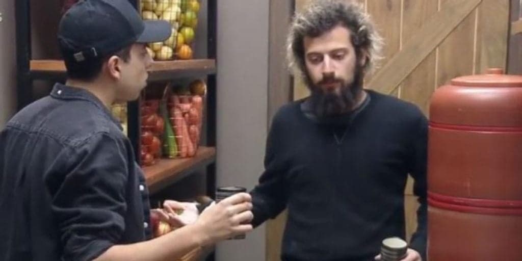 A Fazenda 12: Cartolouco discute com Lucas Maciel após ser traído e climão toma conta: "A ocasião faz o ladrão"
