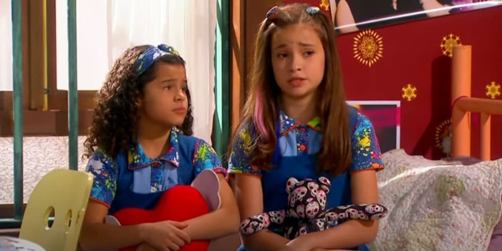 SBT vê Chiquititas enfrentar baixa audiência e passa a 'tesoura' assim como a Globo em A Força do Querer