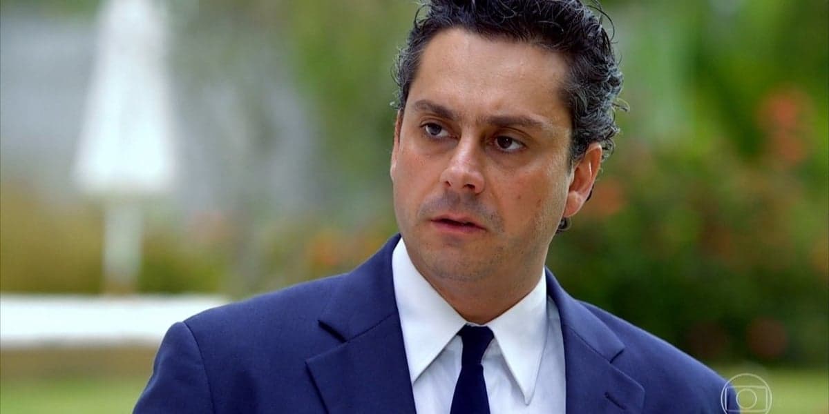Baltazar (Alexandre Nero) em cena de Fina Estampa (Foto: Reprodução/Globo) Baltazar (Alexandre Nero) em cena de Fina Estampa (Foto: Reprodução/Globo)
