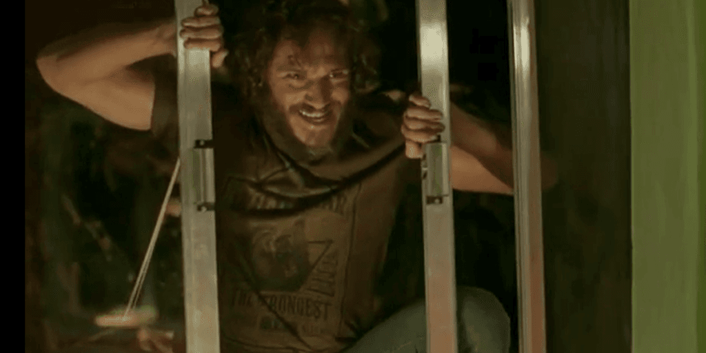 Totalmente Demais: Dino toca o terror em Eliza e esfaqueia Jonatas em briga