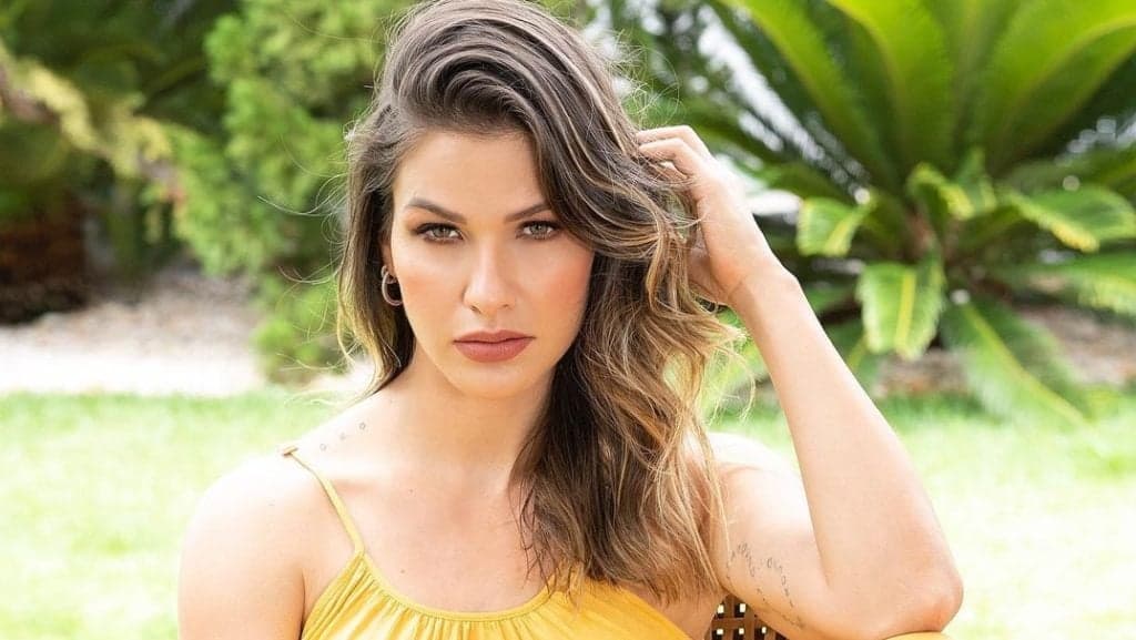 Andressa Suita recebe meio milhão para mudar o visual