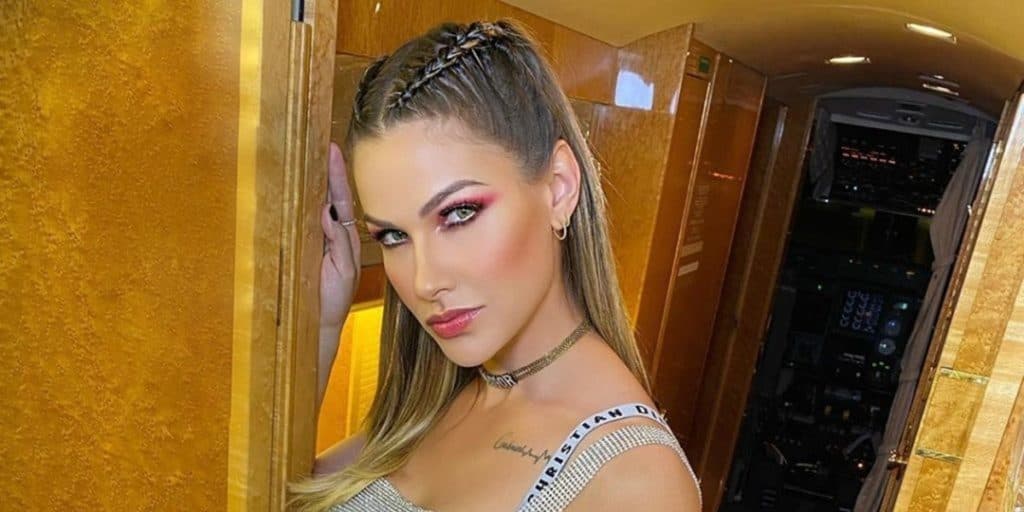 Andressa Suita surge sem tristezas após fim com Gusttavo Lima