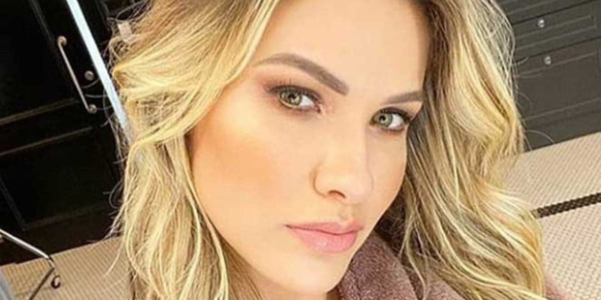 Andressa Suita não viajou com Gusttavo Lima (Foto: Reprodução) Andressa Suita não viajou com Gusttavo Lima (Foto: Reprodução)