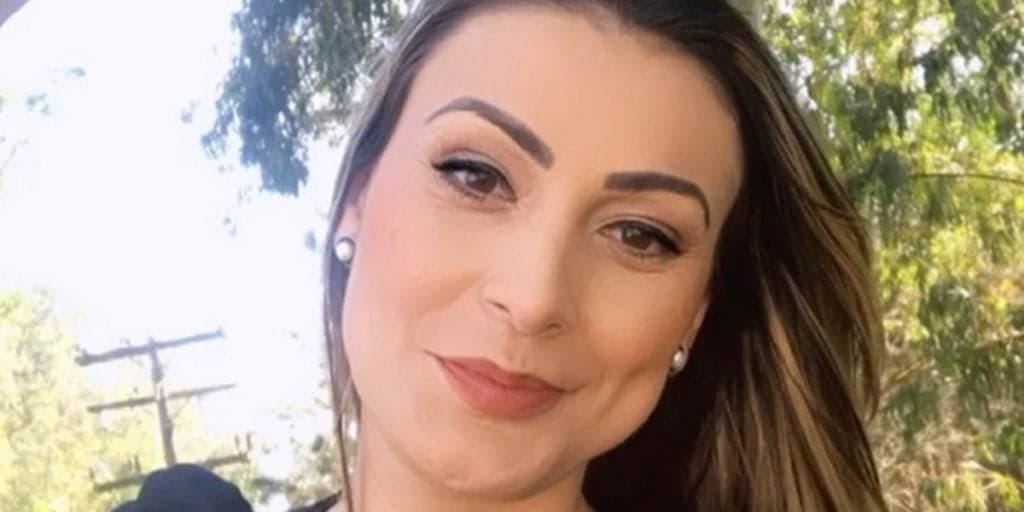 Andressa Urach volta a denunciar a Igreja Universal