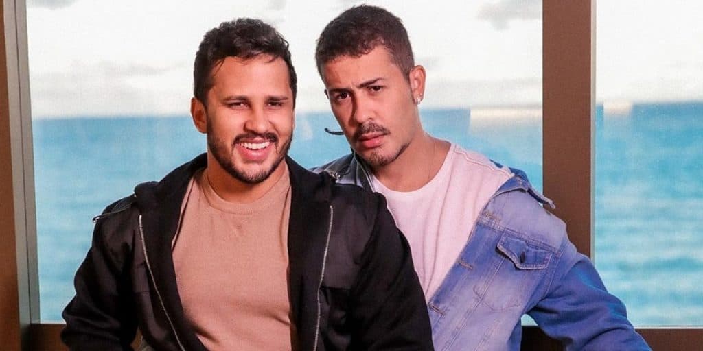 Carlinhos Maia mostra novo apartamento luxuoso e chora: "Obrigado Deus"