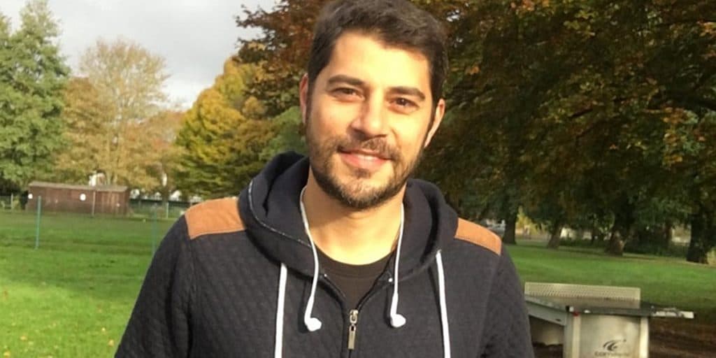 Evaristo Costa brinca com Padre Fábio de Melo