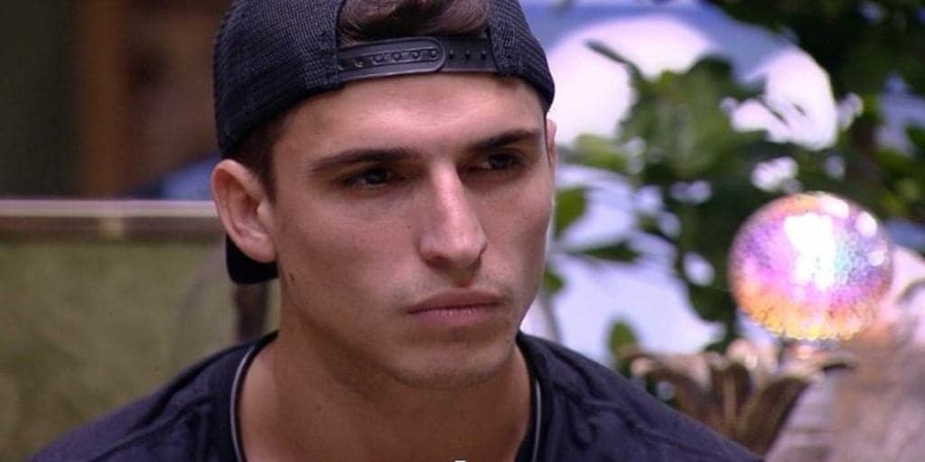 Felipe Prior, após levar surra na rua e vídeo viralizar, quebra silêncio e assume: “Sobrou pra mim"