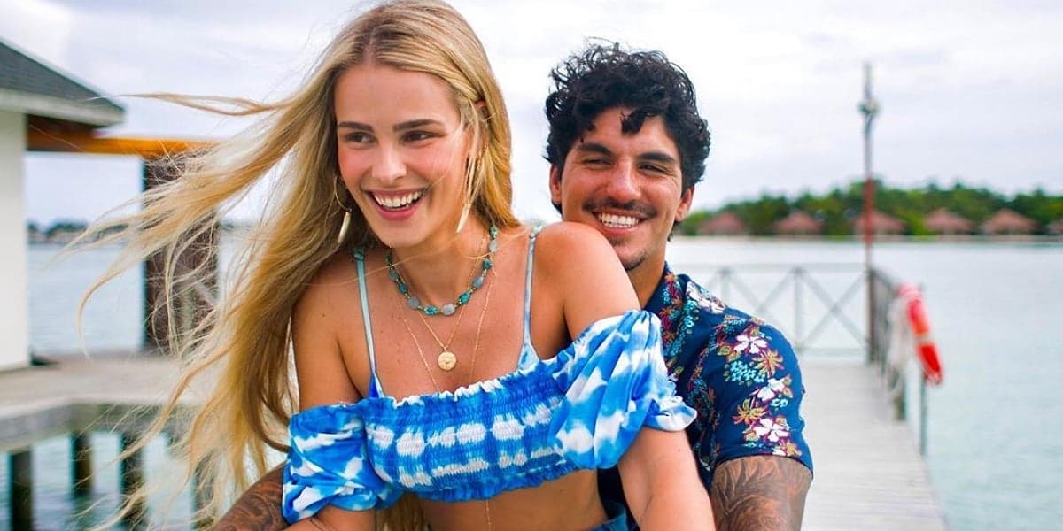 Gabriel Medina e Yasmin Brunet são casados  (Foto: Reprodução/Alex Postigo)