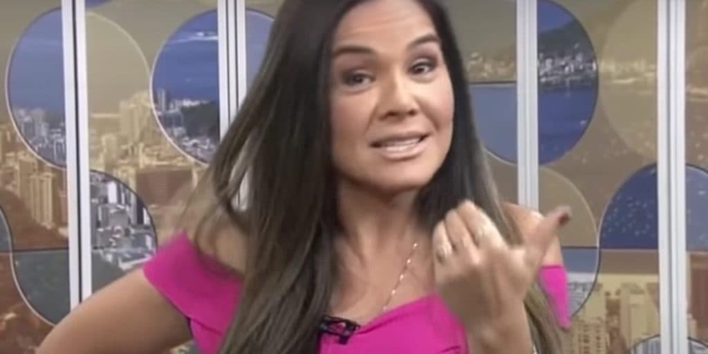 Âncora do SBT surta ao vivo em jornal e desce a porrada em agressor após amigo ser hostilizado: "Vem"