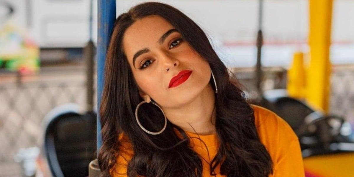 Kamily Zor respondeu perguntas de seguidores relacionadas ao pai famoso (Foto: Reprodução) Kamily Zor respondeu perguntas de seguidores relacionadas ao pai famoso (Foto: Reprodução)