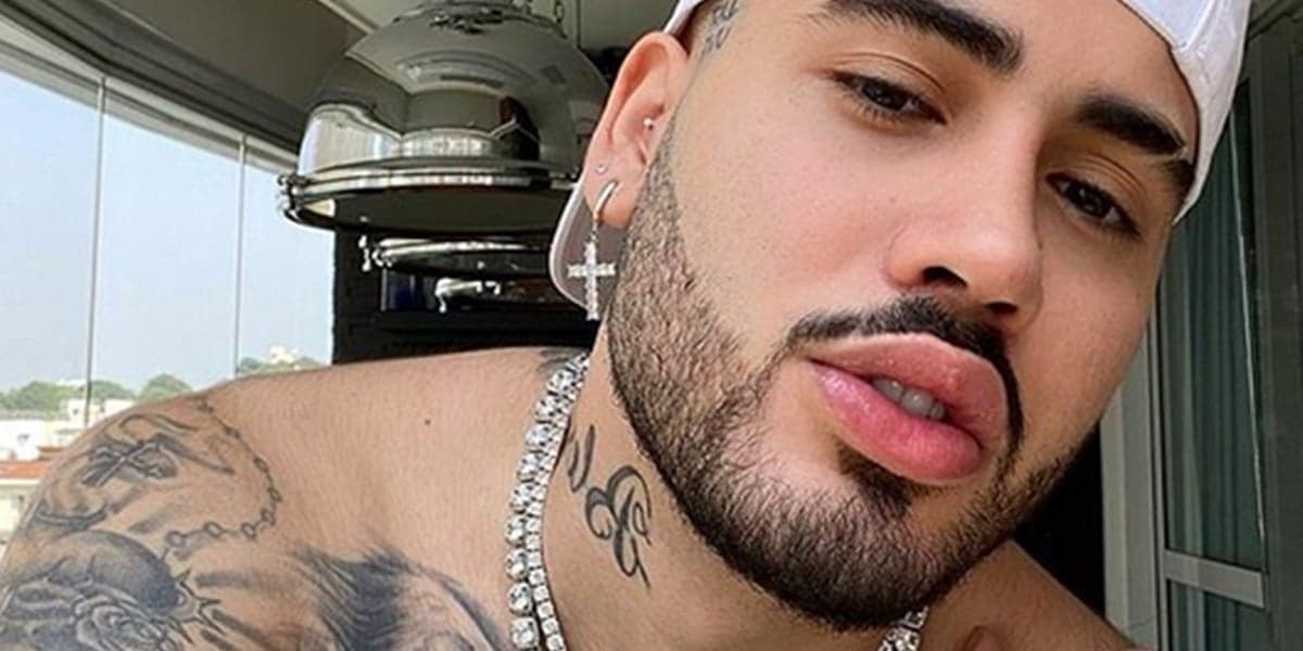 Kevinho surgiu de carícias com homem em vídeo divertido (Foto: Reprodução) Kevinho surgiu de carícias com homem em vídeo divertido (Foto: Reprodução)
