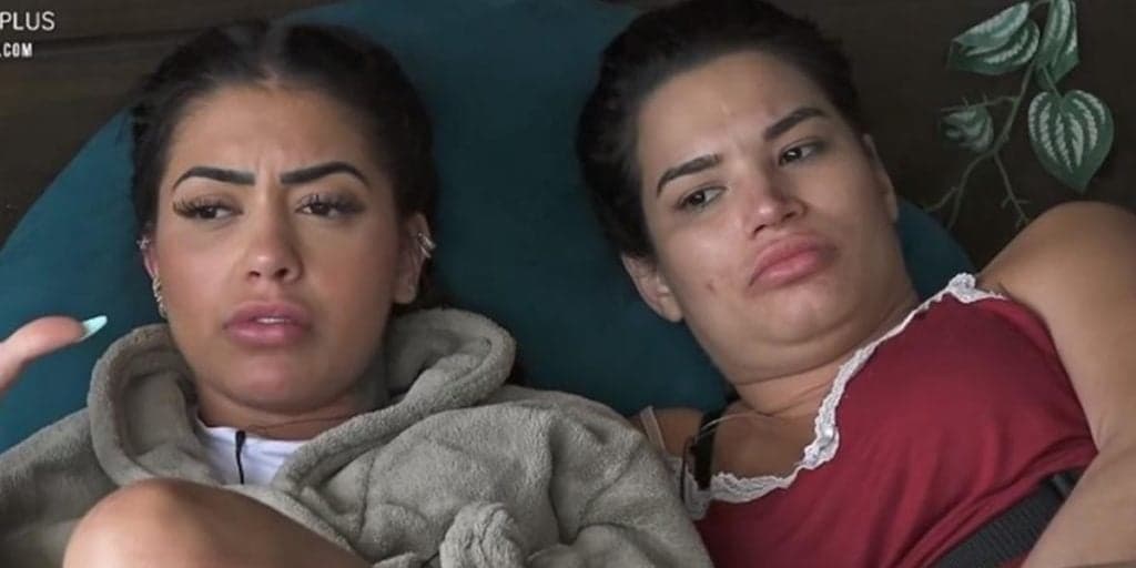 A Fazenda 12, MC Mirella abre o jogo para Raissa sobre interesse em Biel: "Se tiver que ser, vai ser"