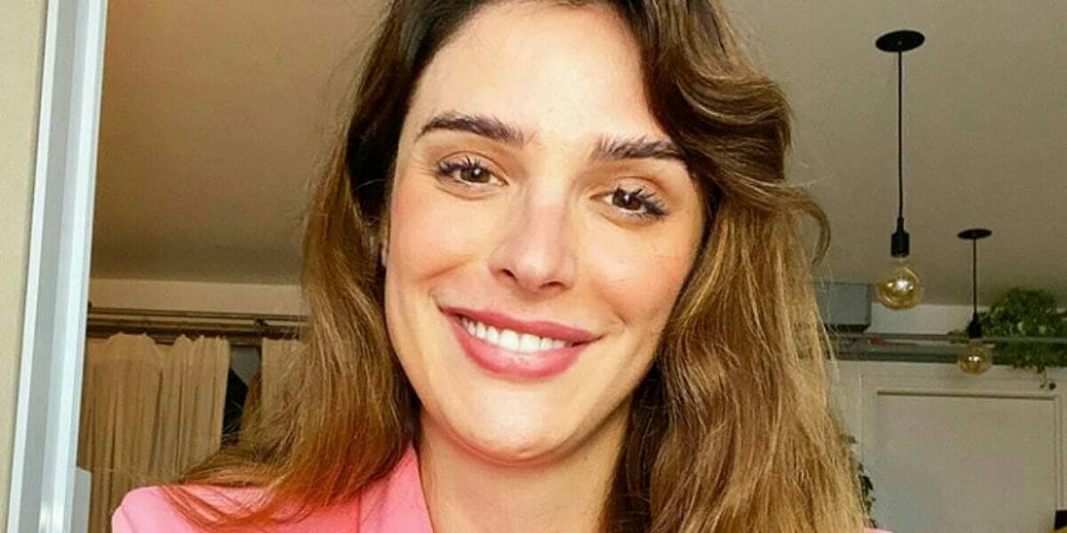 Rafa Brites fica bêbada ao pedir demissão na Globo Rafa Brites fica bêbada ao pedir demissão na Globo