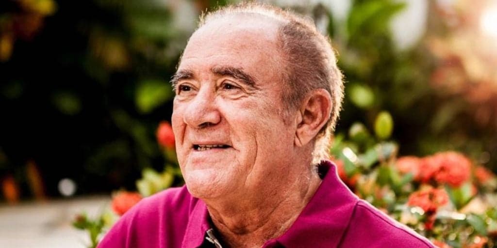 Renato Aragão surge em registro raro, aparece junto aos herdeiros e manda recado inesperado: "Irei viver"