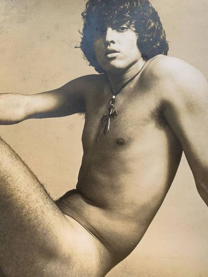 Cantor Sidney Magal completamente sem roupa em foto (Imagem: Reprodução)