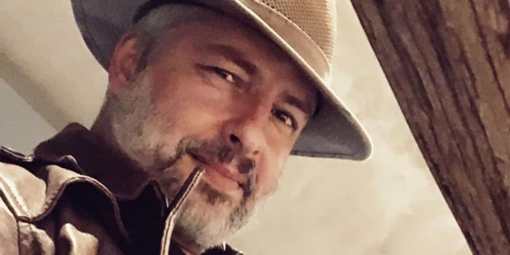 Victor, da dupla com Leo, lança projeto solo