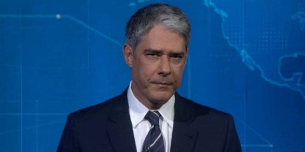 William Bonner estaria exausto na Globo, diz jornalista