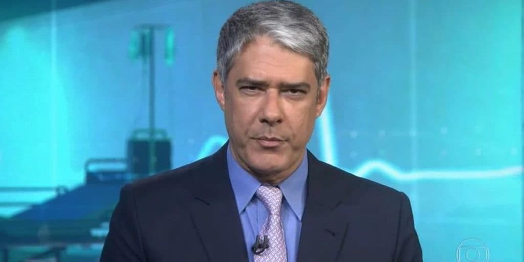 William Bonner troca pronome de trans e é atacado