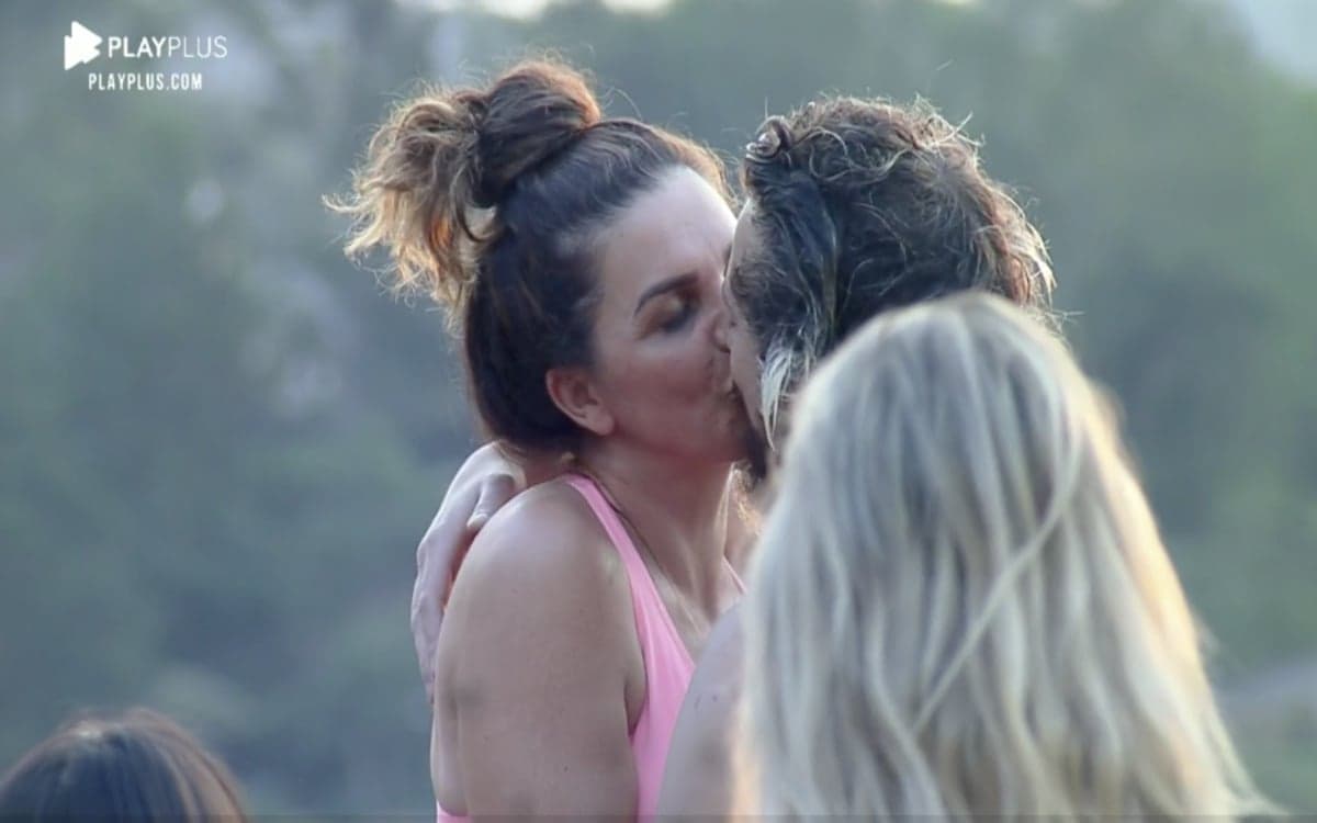 Patrícia Abravanel comenta sobre Luiza Ambiel e Cartolouco em A Fazenda 12 (Foto: Divulgação)