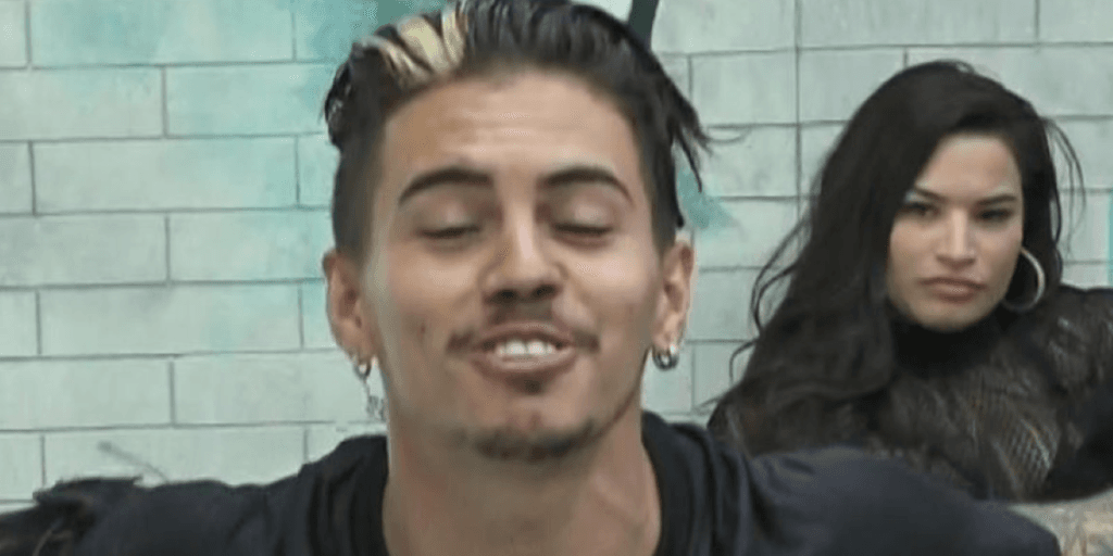 A Fazenda 12: Biel cai na roça com Raissa e Rodrigo, faz discurso cantando e reação de peoas viraliza; confira