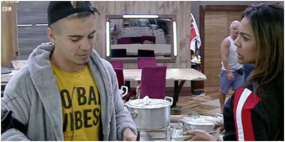 Biel e Tays Reis terminam caso em A Fazenda 12 (Foto: Reprodução) Biel e Tays Reis terminam caso em A Fazenda 12 (Foto: Reprodução)