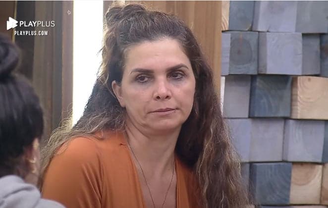 A Fazenda 12: Luiza perde o controle, parte pra cima de Tays e arma novo barraco: "Não tira minha autoridade"