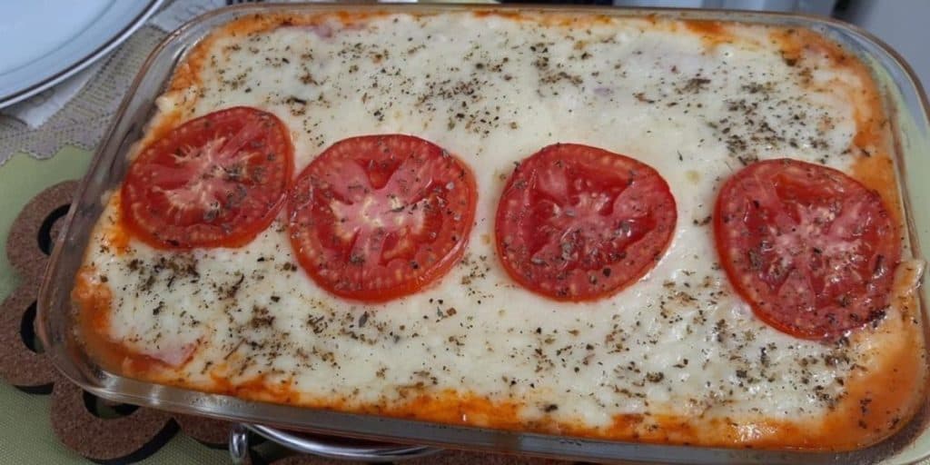 Ana Maria Braga prepara bife pizza no Mais Você de hoje (09/10)