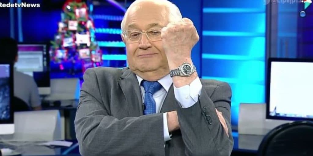 Boris Casoy, após ser mandado embora da RedeTV!, detona desculpa da emissora: "Pagando a metade"