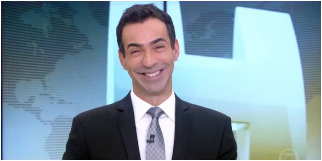 César Tralli surge nos bastidores do JH