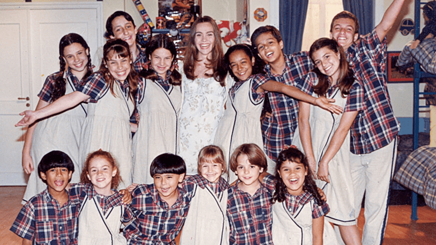 Lembra da Flávia Monteiro, a Carol da primeira versão de Chiquititas? Aos 48 anos ela continua linda