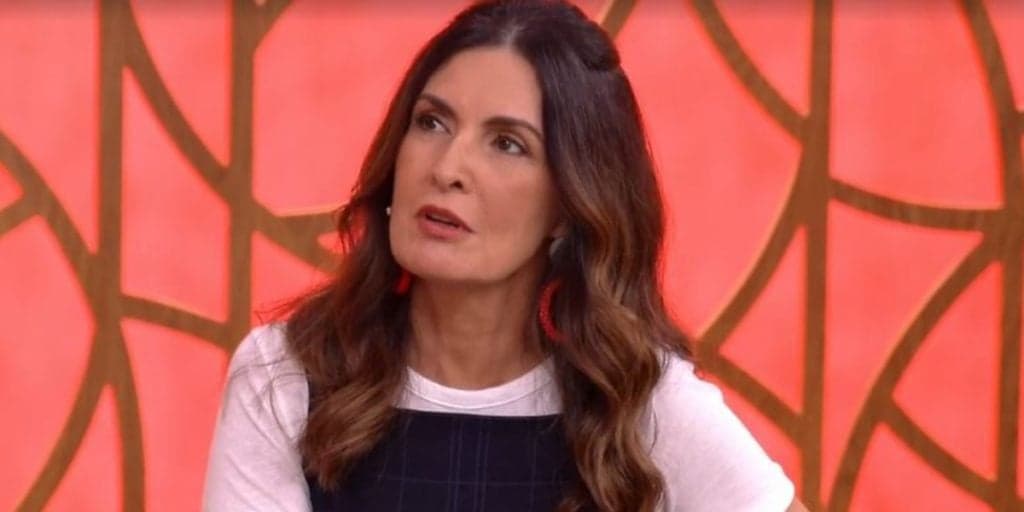 Fátima Bernardes usa a mesma roupa dois dias seguidos na TV