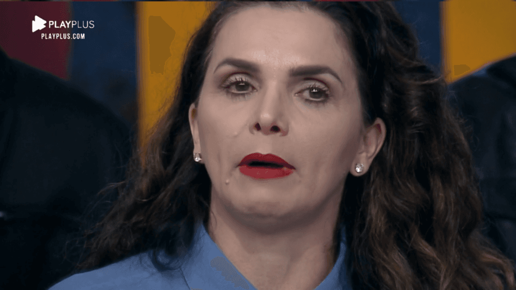 Público 'invade' A Fazenda para atacar Luiza Ambiel; veja o vídeo