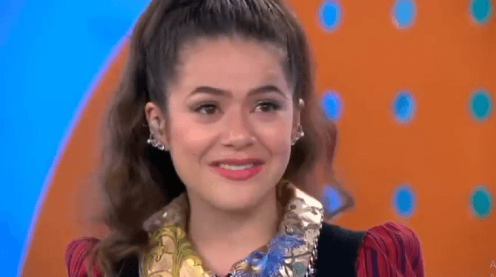 Maisa tem despedida emocionante do SBT e vai aos prantos com filha do Silvio; veja o vídeo