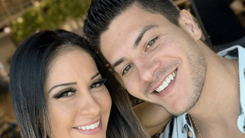 Mayra Cardi e Arthur Aguiar (Foto: reprodução)