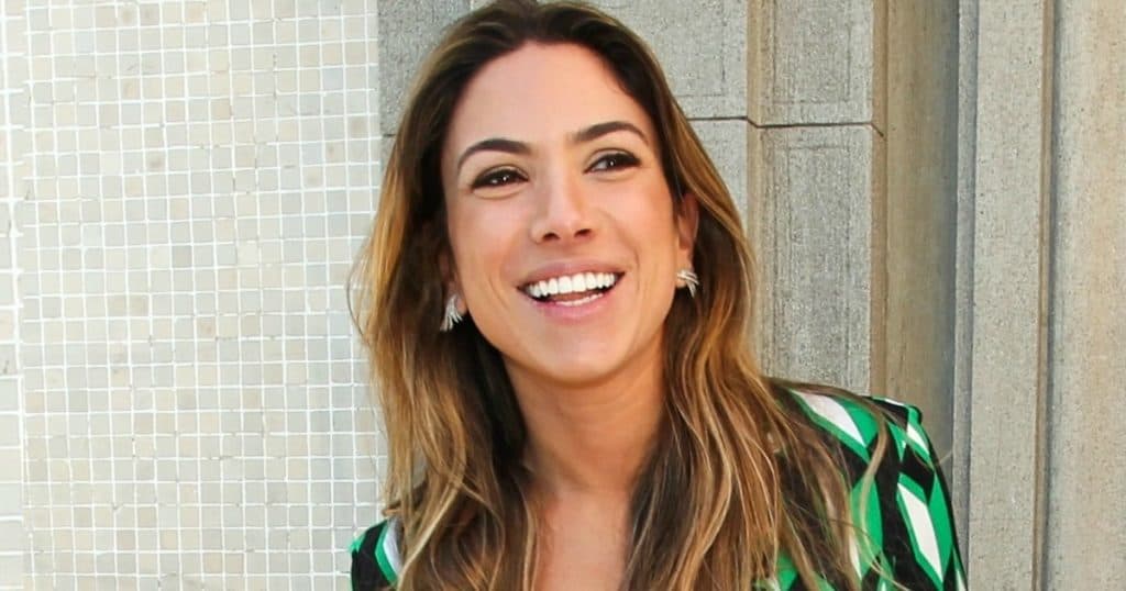 Patrícia Abravanel, com SBT em crise, vai para longe de São Paulo e surge em clique revelador